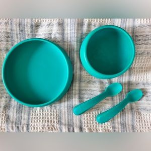 OXO Silicon Toddler plate, bowl, and spoons